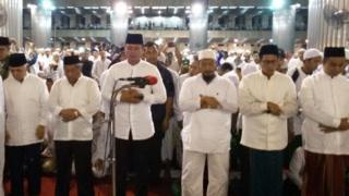 Tampak juga bekas Ketua Umum PAN dan Menko Perekonomian Hatta Radjasa, bekas Menteri Pendidikan M. Nuh -selain Agus Harimurti. Anies Baswedan dan Sandiaga Uno