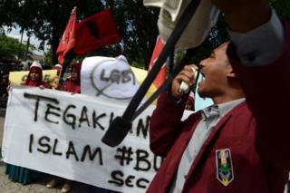 demo anti lgbt