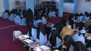 د پاکستان حکومت په دې اوس اوس کې اعلان وکړ چې نژدې ۳۰ زره مدرسې به د حکومت تر کنټرول لاندې راولي.