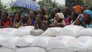 centrafrique, des humanitaires suspendent leurs activités