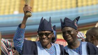 Fashola na daga cikin gwamnonin da suka yi wa shugaba Buhari mubaya'a