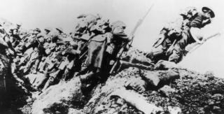 In pictures: Battle of the Somme - BBC News