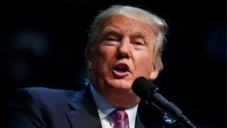 Donald Trump to visit Mexican president Enrique Pena Nieto - BBC News