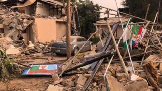 Sai dai Gwamna El-Rufai ya ce an rushe gidan ne saboda ya saba ka'idodjin gine-gine.