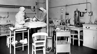 Hospital in vaults of the Bank of England during WW2