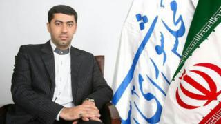 پلیس ایران می گوید ماموری که از حمدالله کریمی نماینده مجلس کارت شناسایی درخواست کرده بود، هدف ضرب و شتم او قرار گرفت