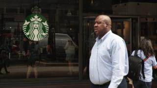 8 bin Starbucks 'ırkçılık' eğitim için aynı anda kapandı