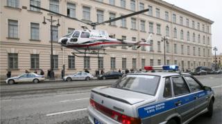 Полиция и спасатели на месте происшествия