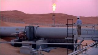 Aramco'ya ait bir petrol tesisi