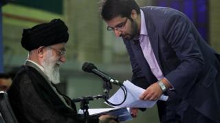 بادامچی و رهبر