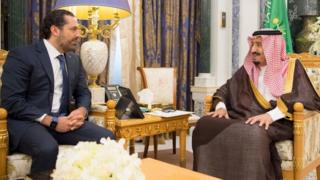 Eski Lübnan Başbakanı Hariri, istifasından 48 saat sonra Pazartesi günü Riyad'da Suudi Arabistan Kralı Abdülaziz el Suud'la bir araya geldi
