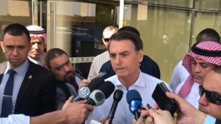 Bolsonaro concediendo entrevistas