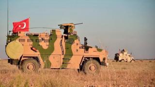 Suriye'de devriye gezen Türk ve Amerikan güçleri
