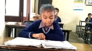 ਝੁੱਗੀਆਂ ਵਿੱਚ ਰਹਿਣ ਵਾਲੇ ਬੱਚੇ