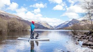 Padlfyrddio ar Lyn Padarn, Llanberis
