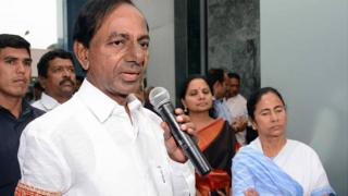 కేసీఆర్, మమతా బెనర్జీ