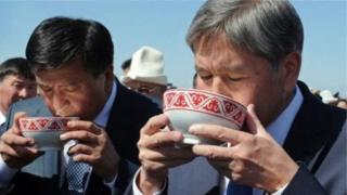 Сооронбай Жээнбеков 2017-жылы 15-октябрда өткөн президенттик шайлоодо жеңүүчү чыккан