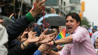 Джастин Трюдо на Toronto Pride в 2015 году