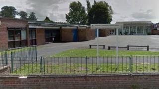 Ysgol Gynradd Gwenfro