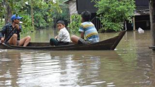 ရေဝင်နစ်မြှုပ်နေတဲ့ တောင်ငူမြို့ အနိမ့်ပိုင်းရပ်ကွက်တချို့