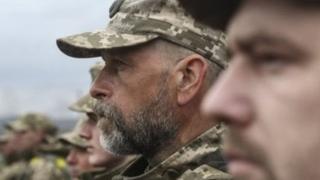 військові
