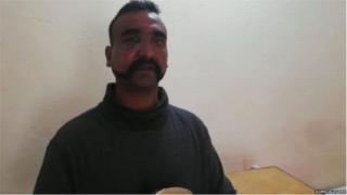 भारतीय पायलट विंग कमांडर अभिनंदन
