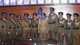 ''පොලිස් පද්ධතිය වෙනස් වෙන්න ඕන මහජන අවශ්යතාවට අනුව. ඒ නිලධාරීන් හැදෙන්න ඕන, වෙනස් වෙන්න ඕන, ව්යුහය වෙනස් වෙන්න ඕන.''