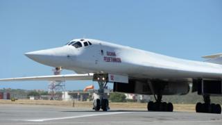 Avião Tu-160 em Caracas