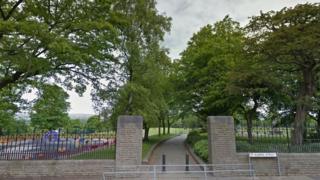 Broadfield Park gates
