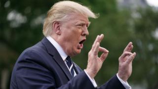 Tổng thống Donald Trump nói chuyện với các phóng viên tại Washington, DC hôm 19/7/2019