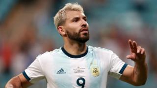 Sergio Agüero celebró su gol