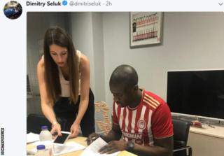 Yaya Toure atera igikumu ku masezerano n'umugwi Olympiakos