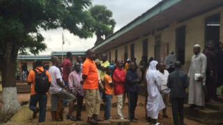 La nouvelle constitution comporte des amendements qui concernent le président Alassane Ouattara.