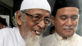 Abu Bakar Ba'asyir bersama Yusril Ihza Mahendra