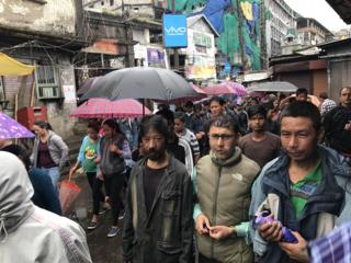 दार्जिलिंग में प्रदर्शनकारी गोरखा