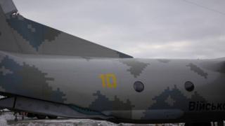 Речник президента України опублікував фото обстріляного літака