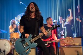 Dave Grohl: 'I Dreamt I Was Shot In The Back' - BBC News