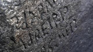 online dating An inscription on a rock in Plougastel-Daoulas, western France.
