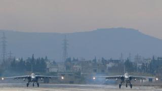Rusya'nın Suriye'de bulunan Sukhoi Su-25 savaş uçakları