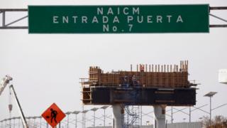 Construcción del aeropuerto de México.