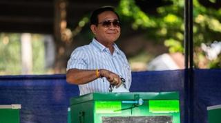 พล.อ. ประยุทธ์ จันทร์โอชา หย่อนบัตรเลือกตั้ง
