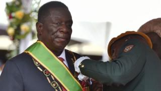 Mnangagwa ngo ari ku butegetsi bidaciye mu mategeko, niko Mugabe yavuze