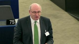 Comisiynydd Amaeth Ewrop Phil Hogan