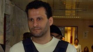 Foto de archivo de un arresto anterior de Assad Ahmad Barakat