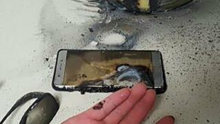 Selon la police de Gwangju (270 kms au sud de Séoul), ce Galaxy Note 7 a explosé, à cause d'un défaut de la batterie.
