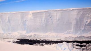 Giant ice berg A68 (c) BAS