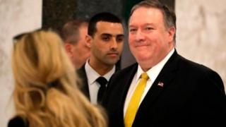 Mike Pompeo ni umwe mu bagize leta bagendera cane kuri Bibiriya akaba yitaba mbere ibikorwa vy'umurwi wa leta ujejwe kwiga ibijanye na Bibiriya