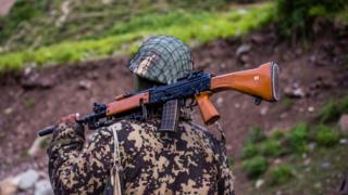 இந்திய சிப்பாய். இந்திய - சீன எல்லைப் பகுதியில்.