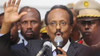 Rais mpya wa Somalia Mohamed Farmajo akabidhiwa mamlaka