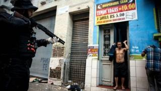 Xukuumaddu waxay sheegtay in ay xiri doonto hoteello riqiis ah oo aagaas ku yaala oo ay adeegsadaan dadka daroogada la qabatimay